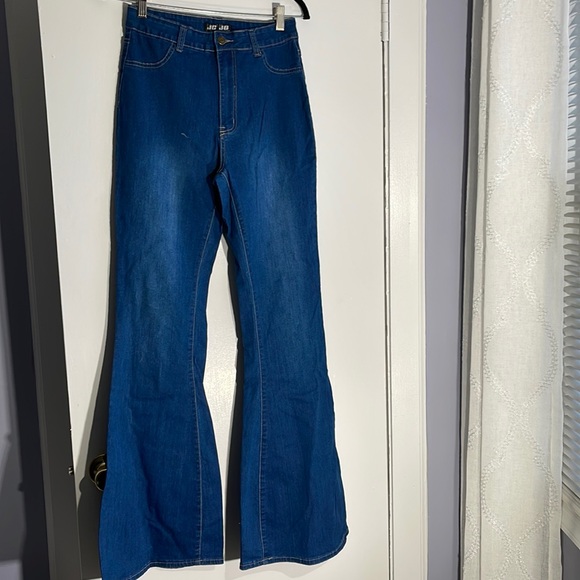 FLARED DARK WASH JEANS - Picture 2 of 5